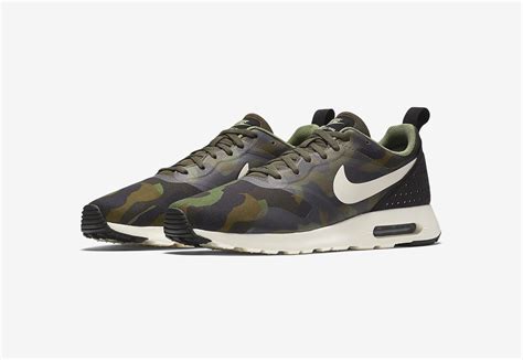 nike air max tavas camouflage|air max tavas men.